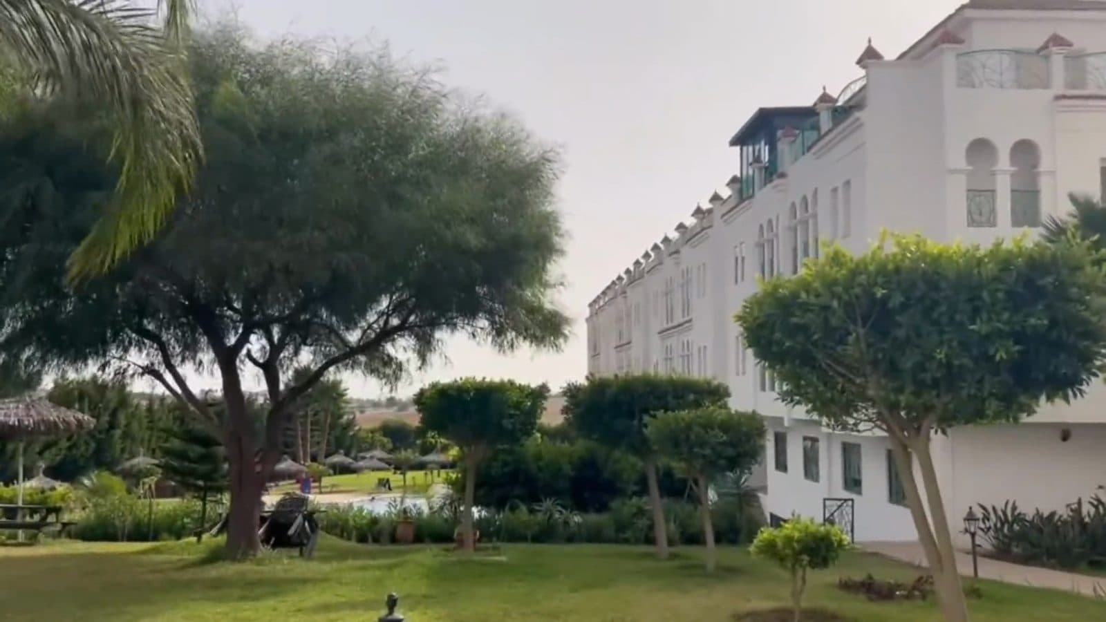 Façade et jardins de la Résidence Del Costa à Tanger